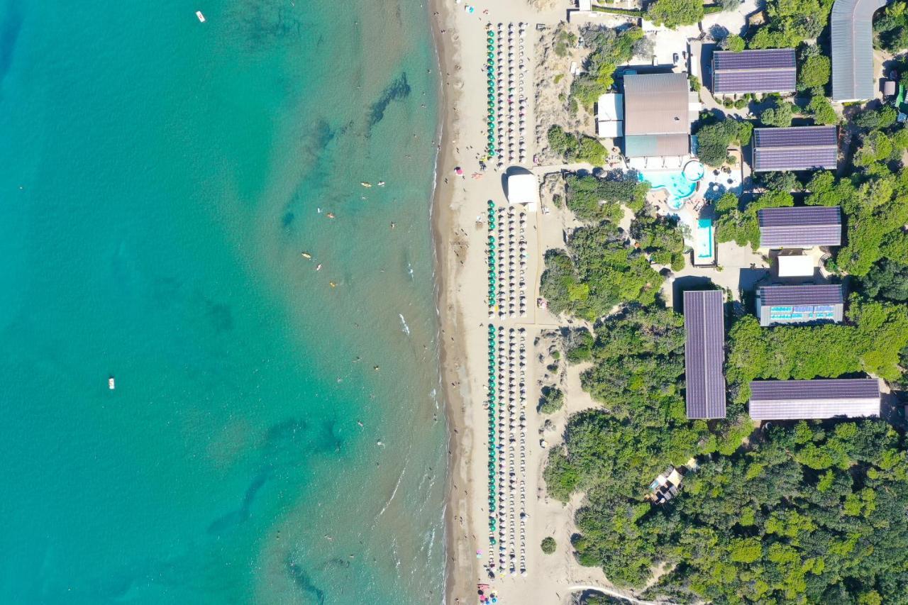 Canado Club Family Village マリーナ・ディ・カスタニェート・カルドゥッチ エクステリア 写真