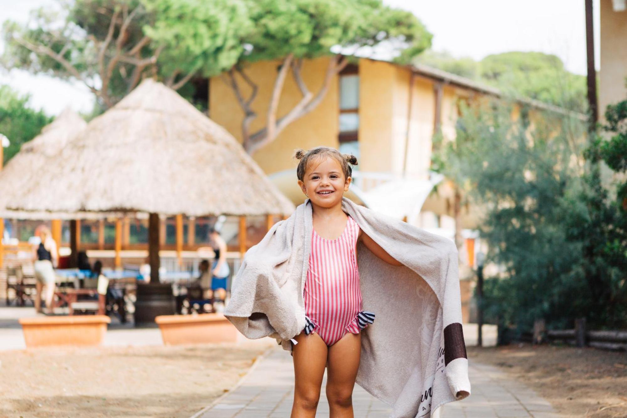 Canado Club Family Village マリーナ・ディ・カスタニェート・カルドゥッチ エクステリア 写真